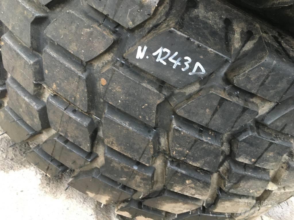  FOR TRAILER 24R23 Tires, wheels and rims