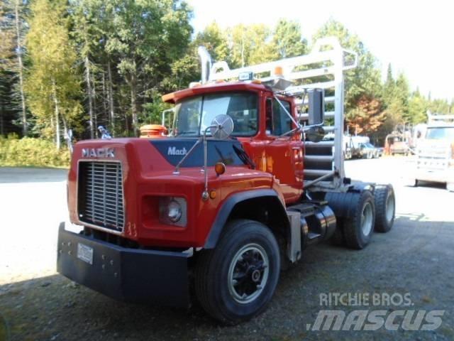 Mack RB 688 S Conventional Trucks / Tractor Trucks
