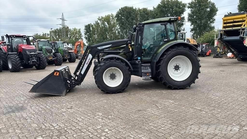 Valtra N175 Tractors