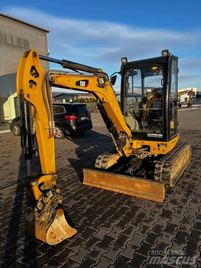 CAT 302.7 DCR Mini Excavators <7t (Mini Diggers)