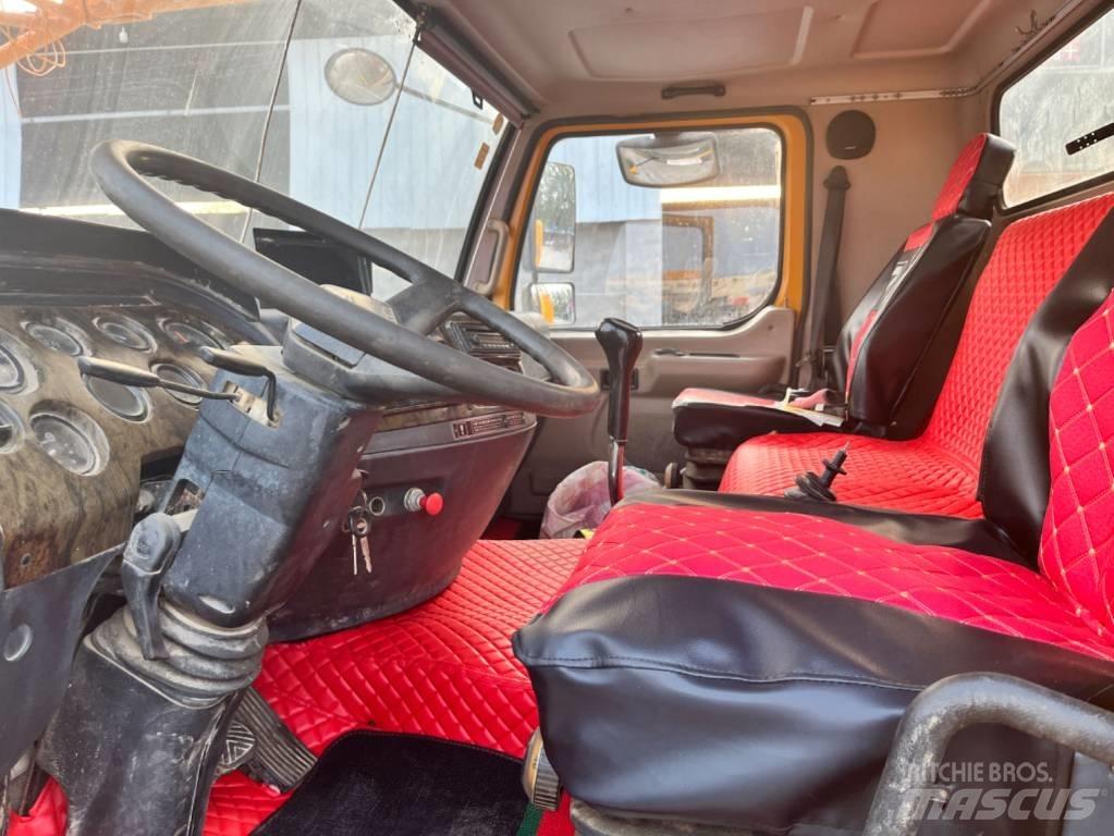 XCMG QY70K-1 Mobile and all terrain cranes