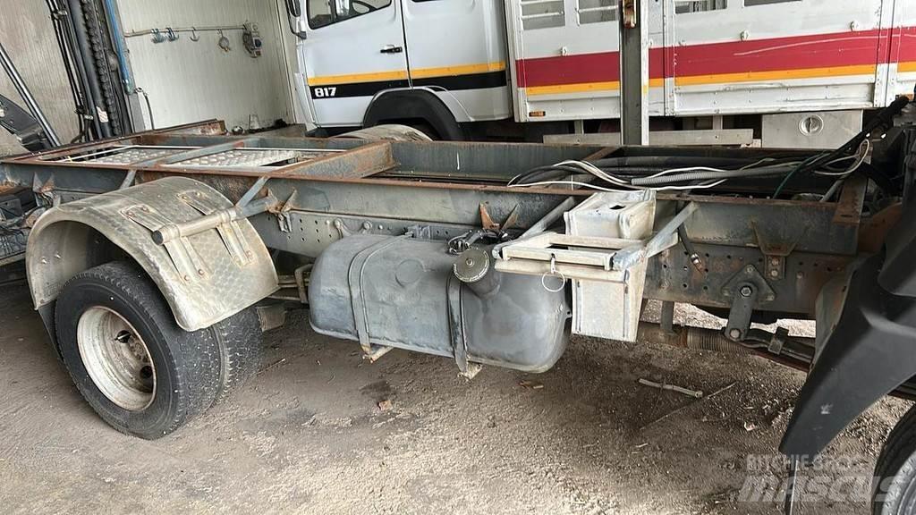 Mercedes-Benz 711 Other Trucks