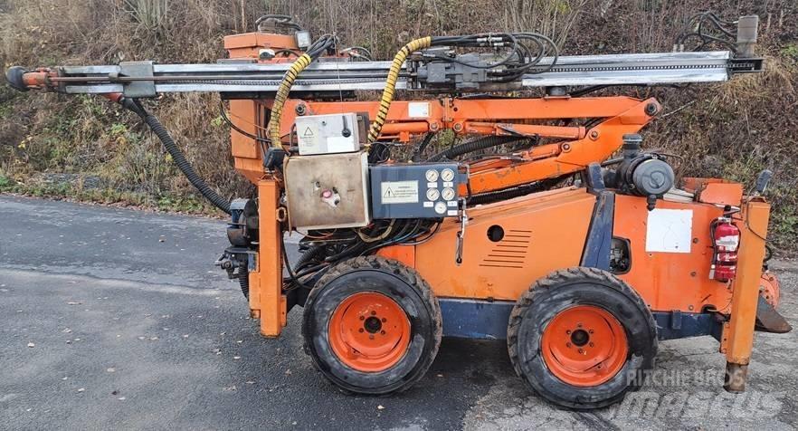 Tamrock 110 E Surface drill rigs