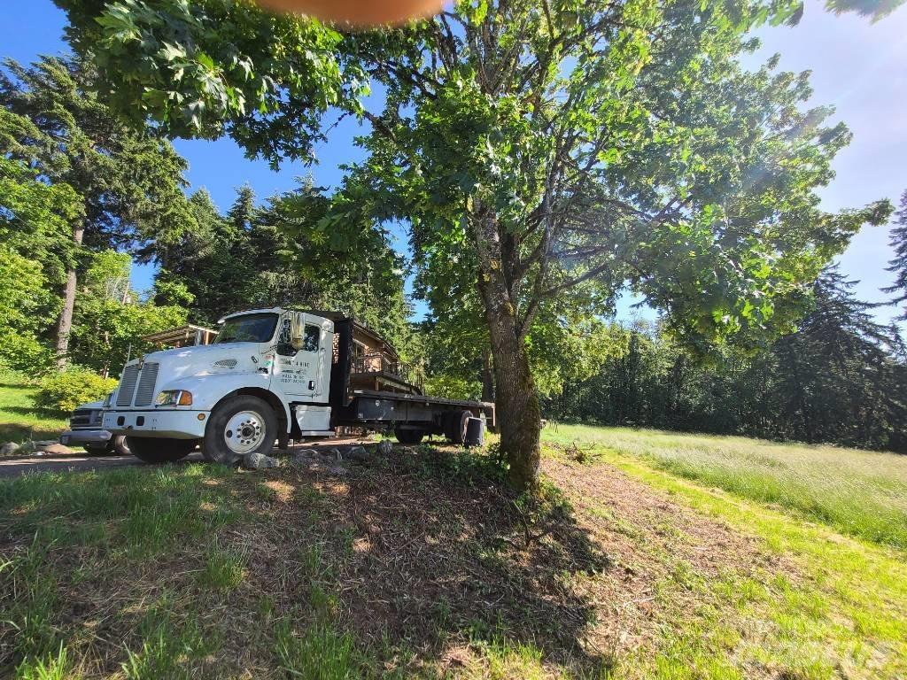 Kenworth T 300 Flatbed Trucks