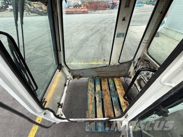 Liebherr CAB SERIE B Forestry Cabin