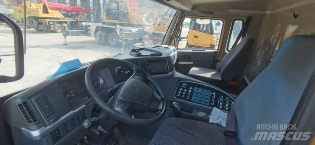 Sany SAC1300T Mobile and all terrain cranes
