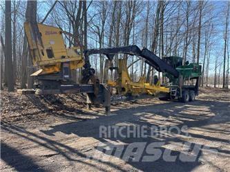 John Deere 437 D Knuckleboom loaders