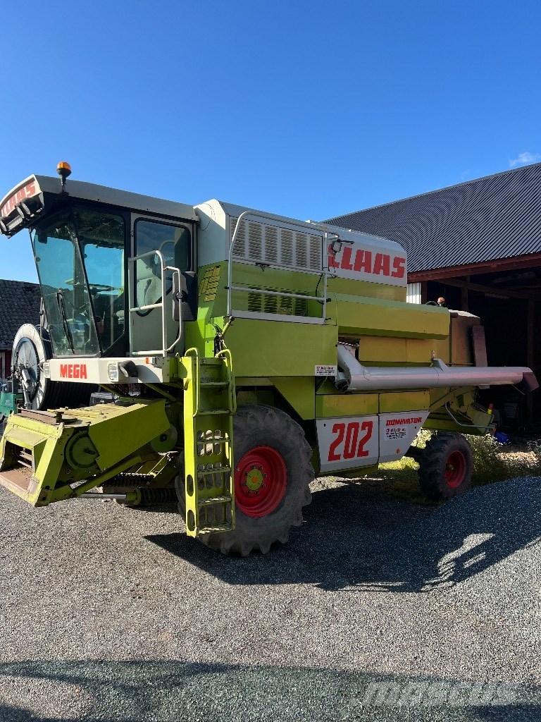 CLAAS Mega 202 Combine Harvesters