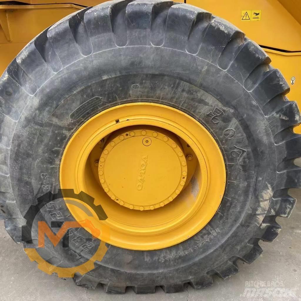 Volvo L 105 Wheel Loaders
