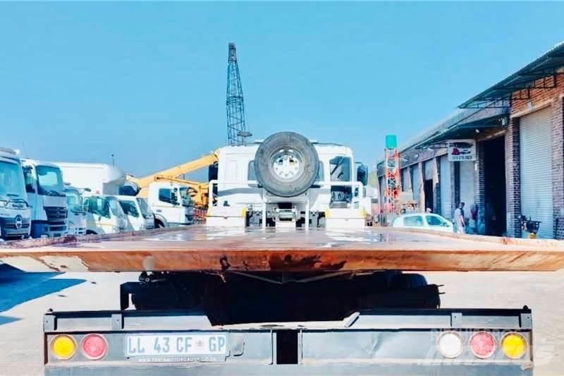 UD PDE 250 6x2 Other Trucks