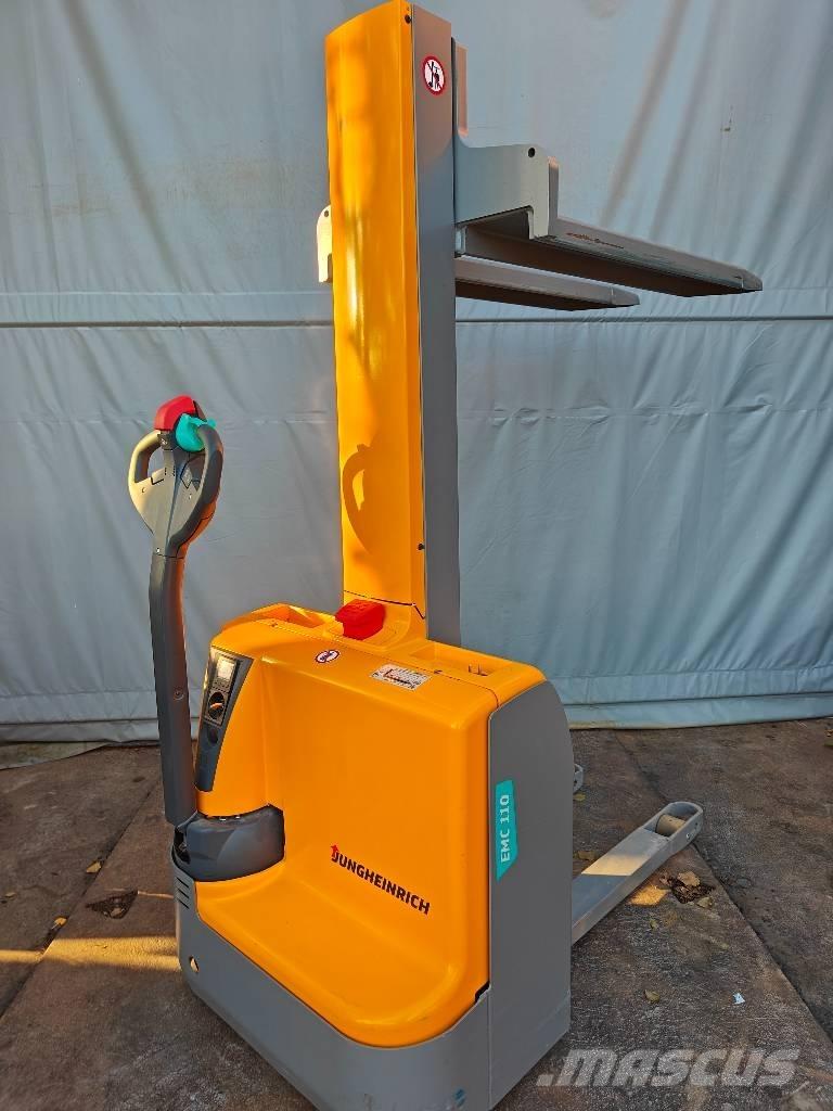 Jungheinrich EMC 110 Pedestrian stacker