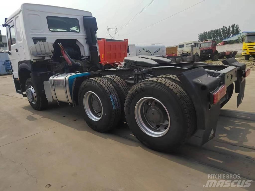 Howo Tractor  420 Conventional Trucks / Tractor Trucks