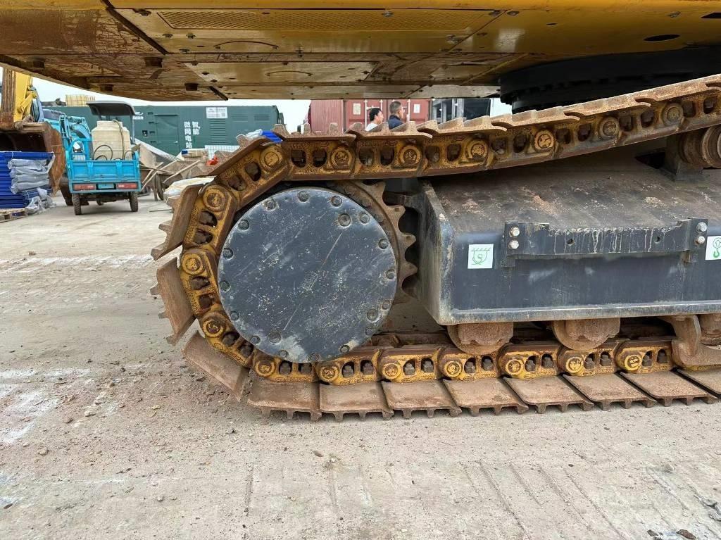 Komatsu PC 400 Crawler Excavators