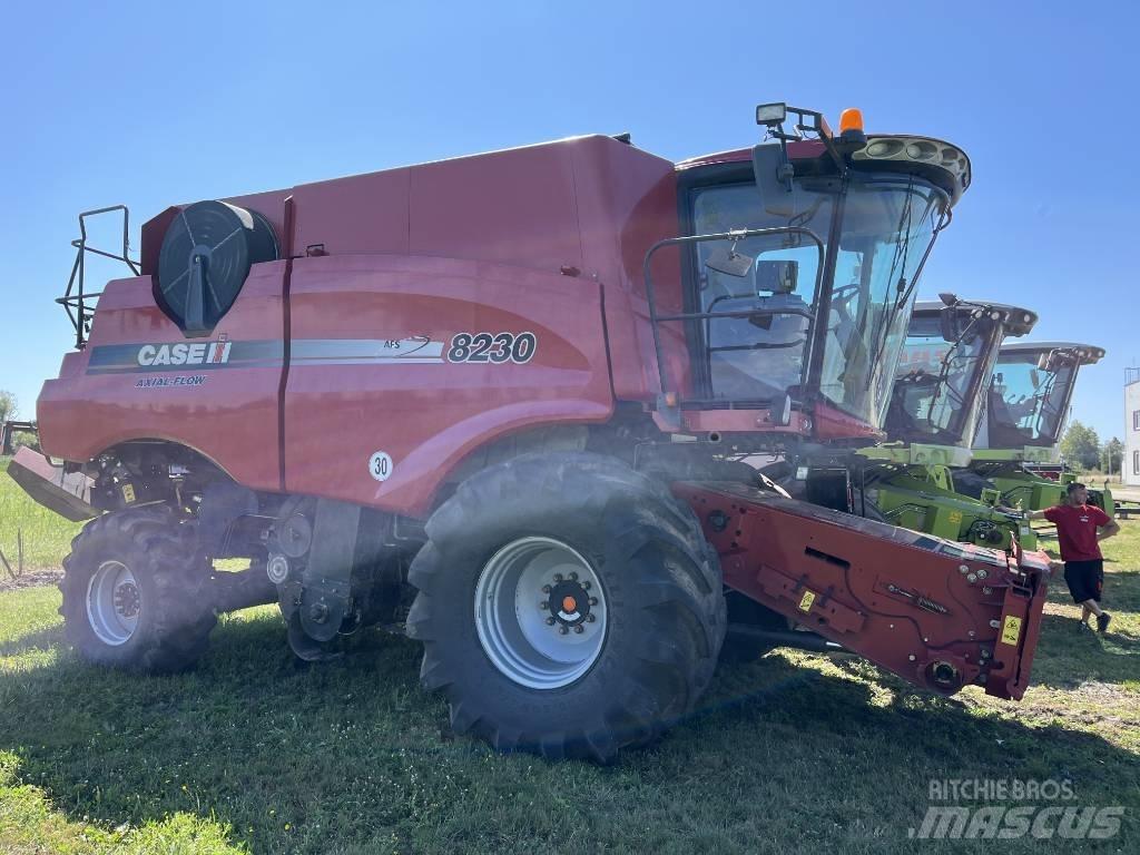 Case IH AF 8230 Combine Harvesters