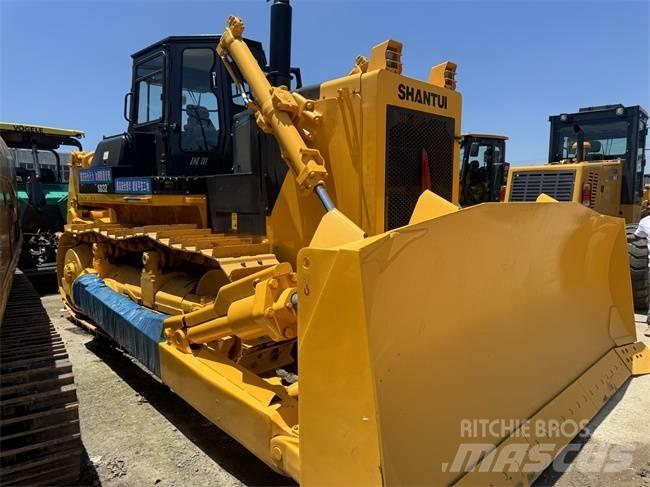 Shantui SD 32 Crawler dozers