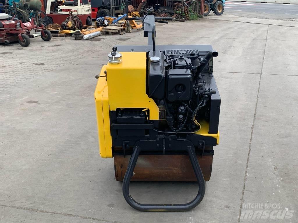Mecalac MBR 71 Towed vibratory rollers