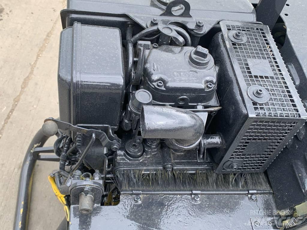 Mecalac MBR 71 Towed vibratory rollers