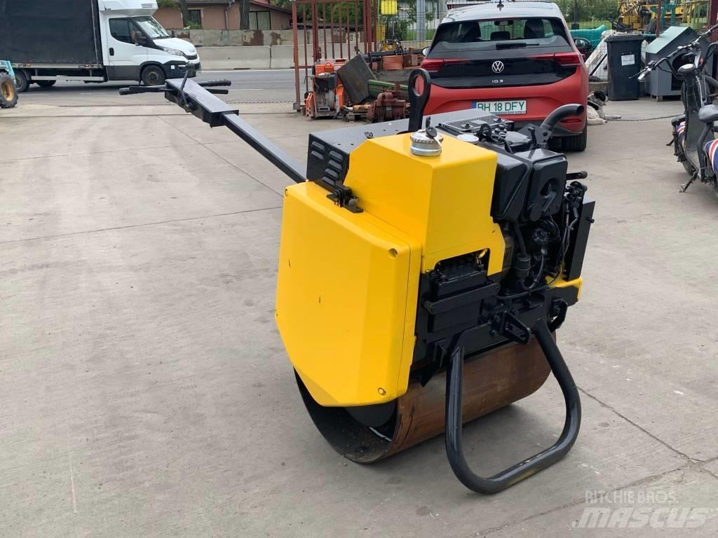 Mecalac MBR 71 Towed vibratory rollers