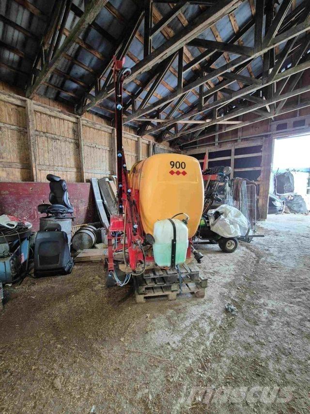 Junkkari 900L Trailed sprayers