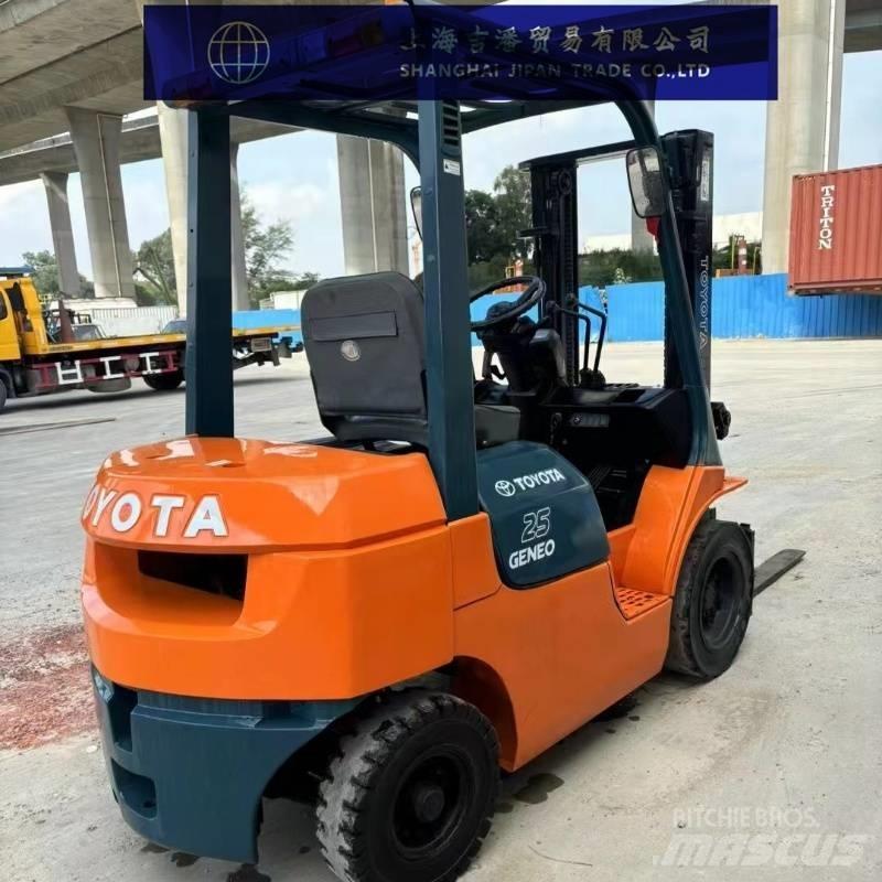 Toyota 25 Diesel Forklifts