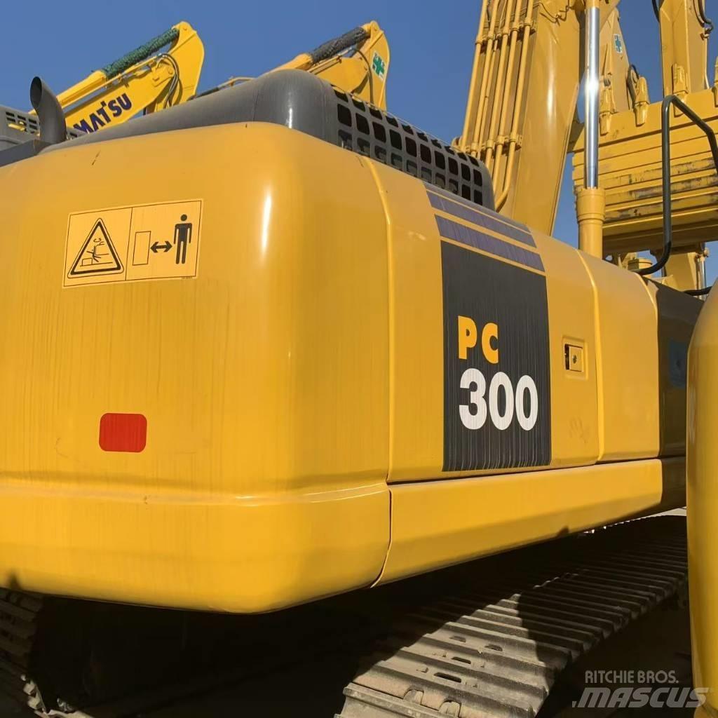 Komatsu PC 300-7 Crawler Excavators
