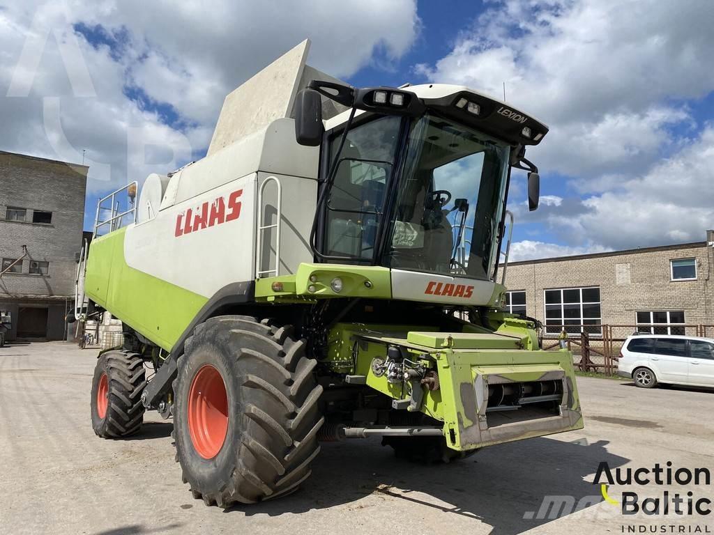 CLAAS Lexion 570 Combine Harvesters