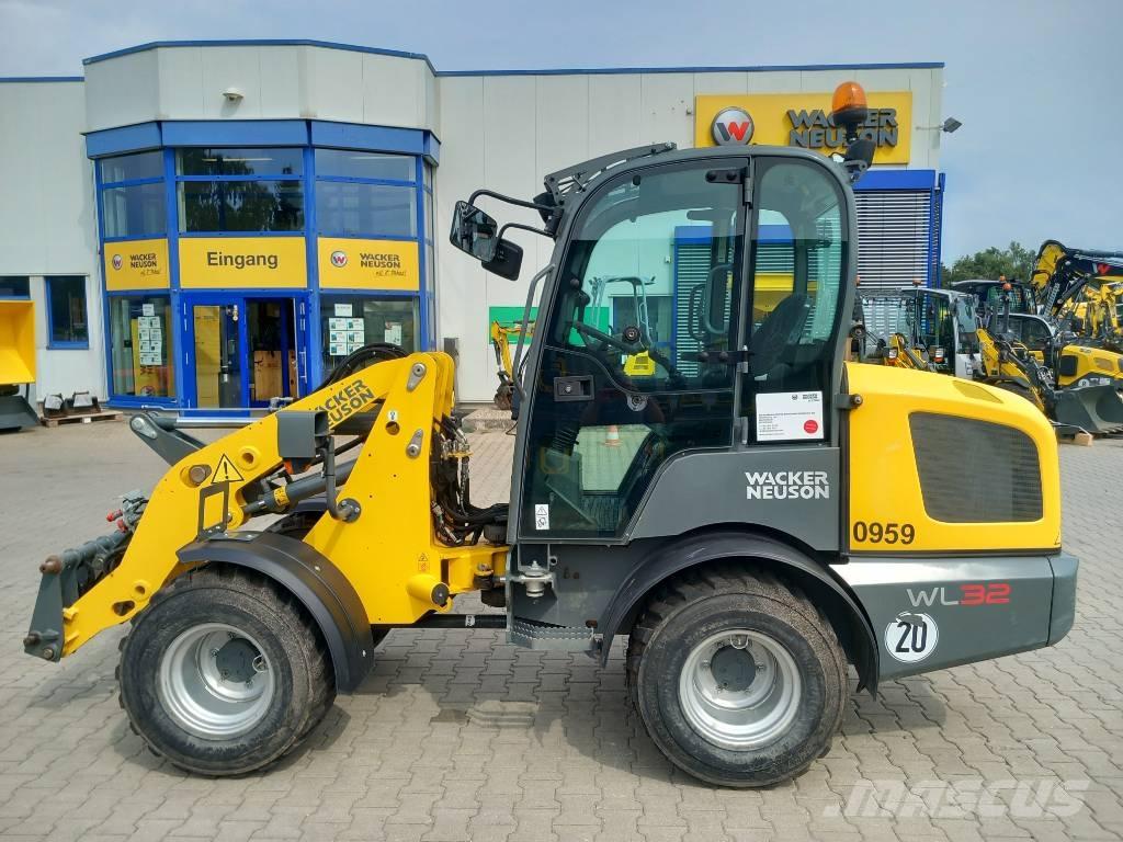 Wacker Neuson WL32 Wheel Loaders