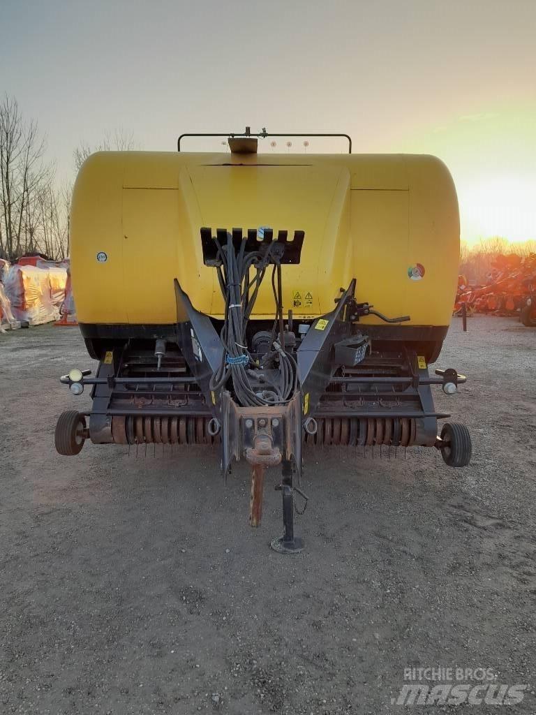 New Holland BB 9080 Round Balers