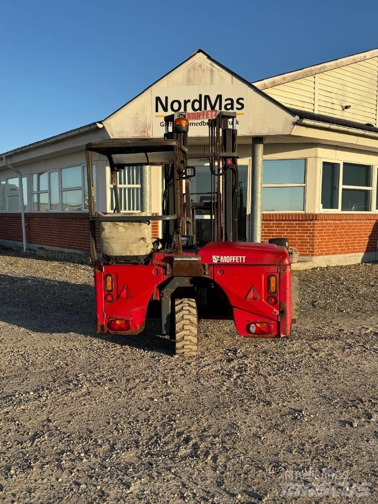 Moffett M4 25.3 Diesel Forklifts