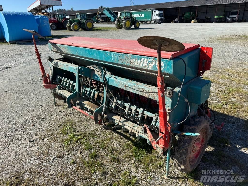Sulky Master 3 Farm Drills