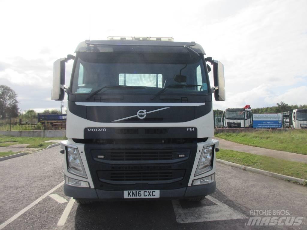 Volvo FM 370 Winch trucks