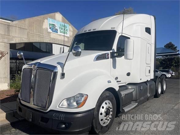 Kenworth T680 Conventional Trucks / Tractor Trucks