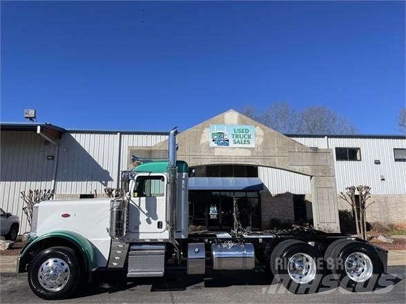 Peterbilt 389 Conventional Trucks / Tractor Trucks