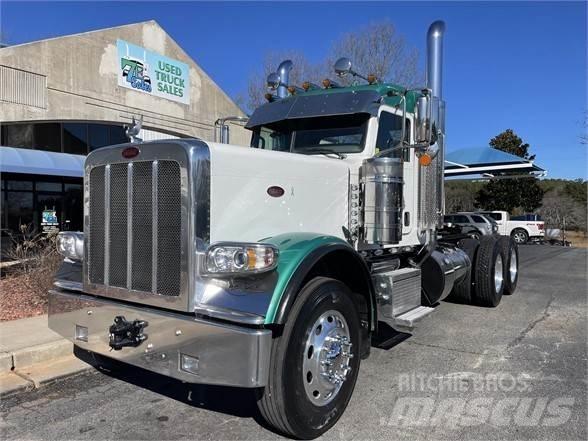 Peterbilt 389 Conventional Trucks / Tractor Trucks