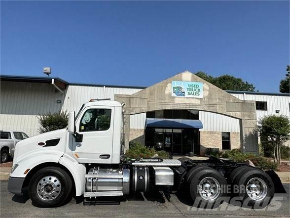 Peterbilt 579 Conventional Trucks / Tractor Trucks