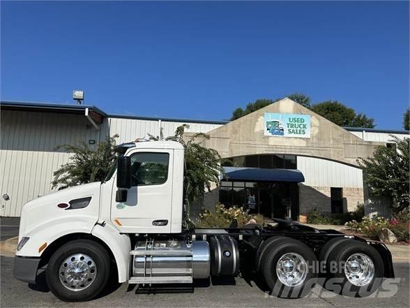 Peterbilt 579 Conventional Trucks / Tractor Trucks