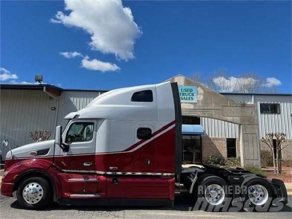 Peterbilt 579 Conventional Trucks / Tractor Trucks