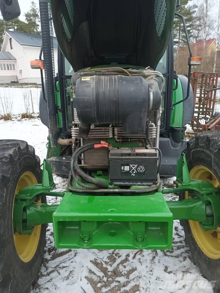 John Deere 5090 M Tractors