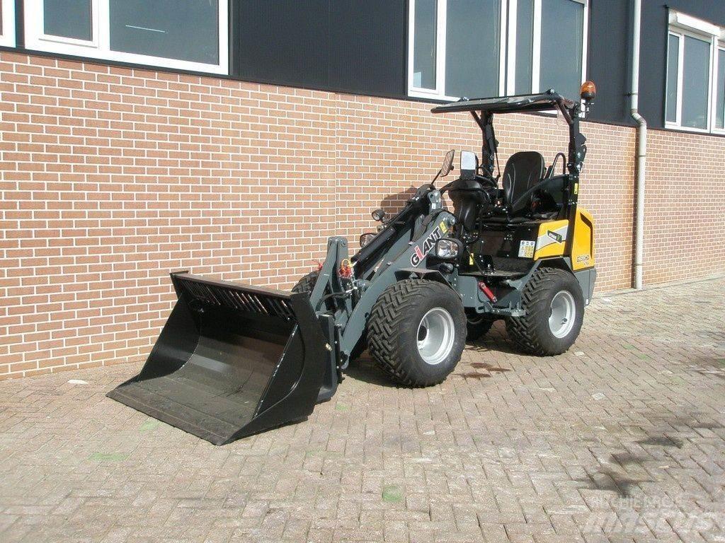 GiANT G2500 Mini Loader