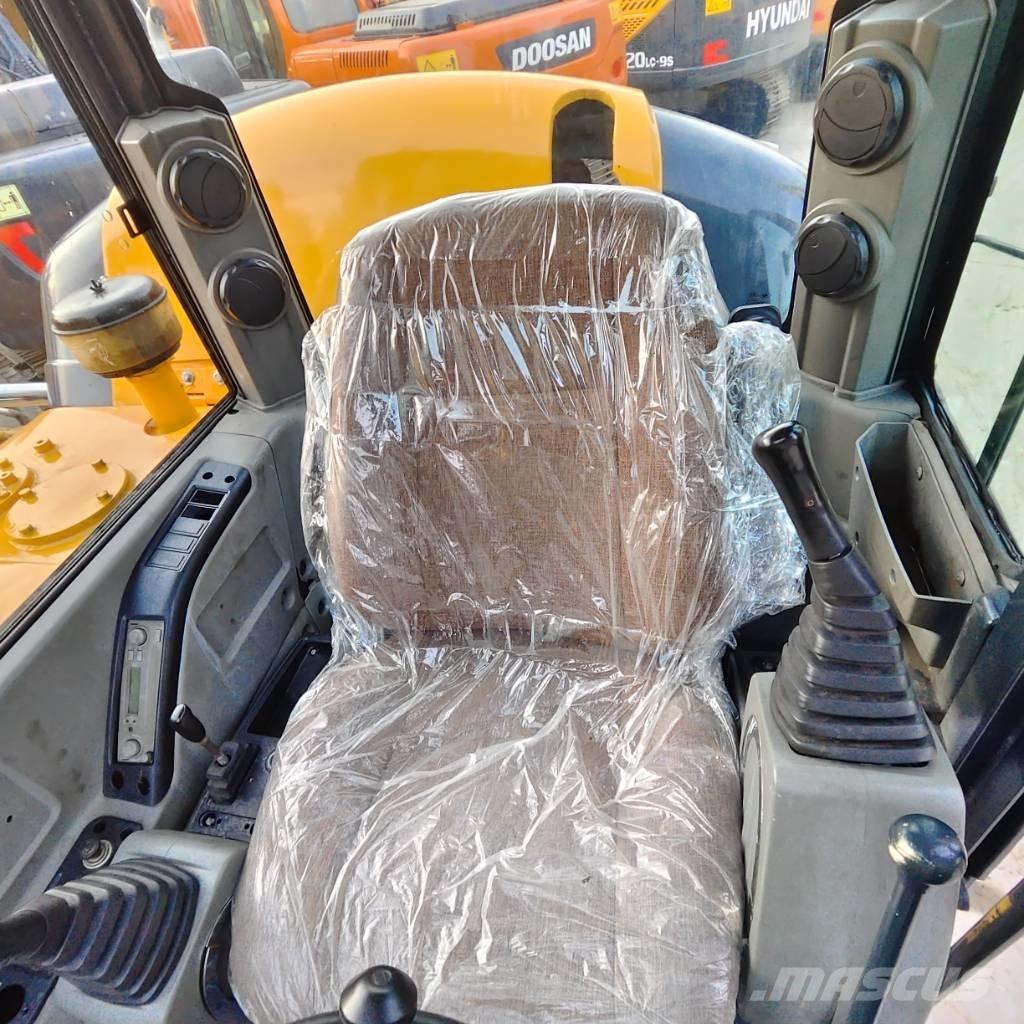 Hyundai Robex 60-7 Wheeled Excavators
