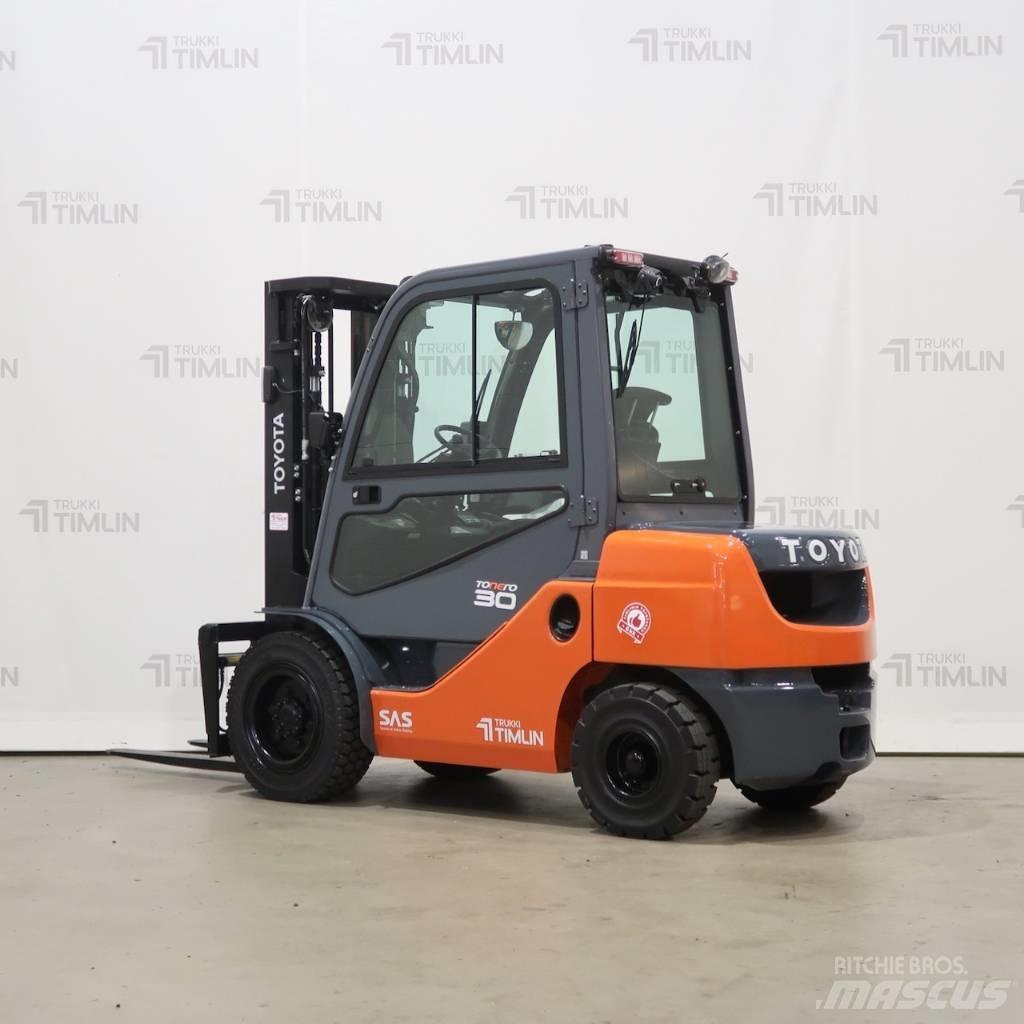 Toyota 02-8FDF30 Diesel Forklifts