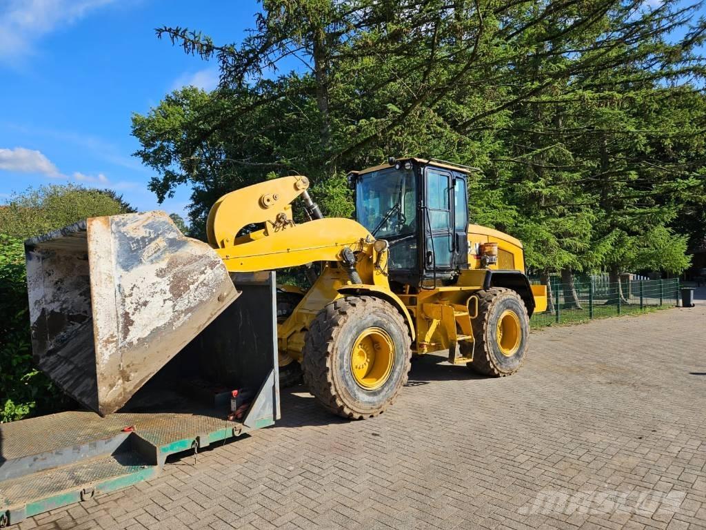 CAT 930 M Wheel Loaders