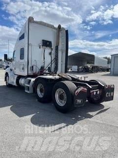 Kenworth T680 Conventional Trucks / Tractor Trucks
