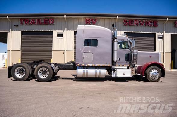 Peterbilt 579 Conventional Trucks / Tractor Trucks