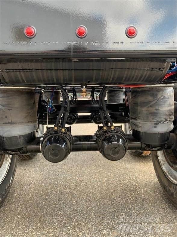 Pitts LT40-8L Logging semi-trailers
