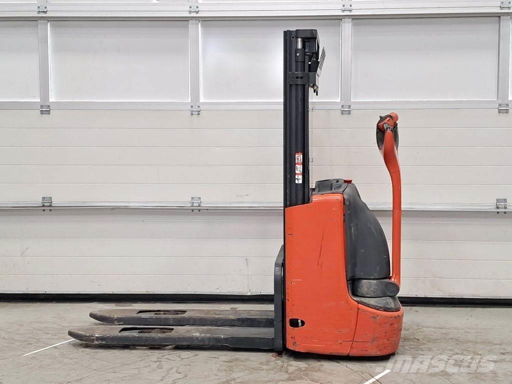 Linde L10B Pedestrian stacker