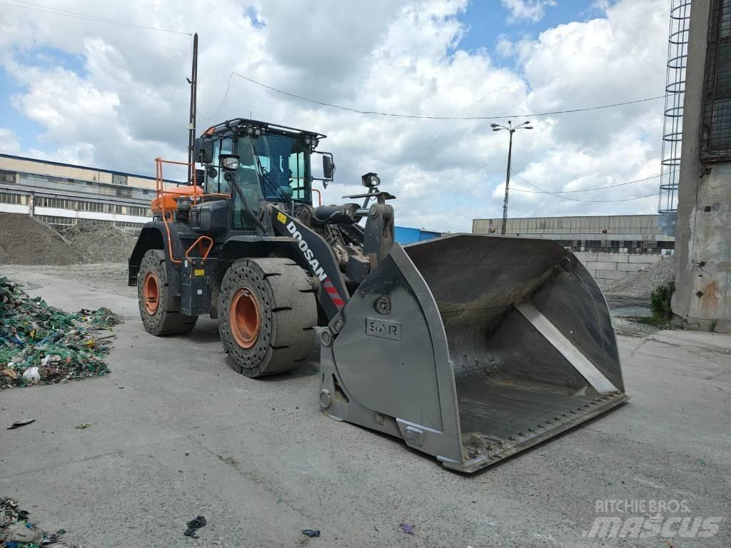 Doosan DL 320-7 Wheel Loaders