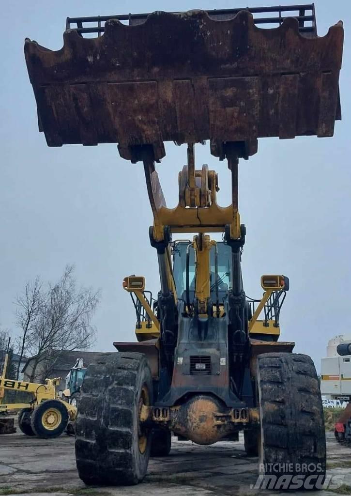 Komatsu WA 600-6 Wheel Loaders