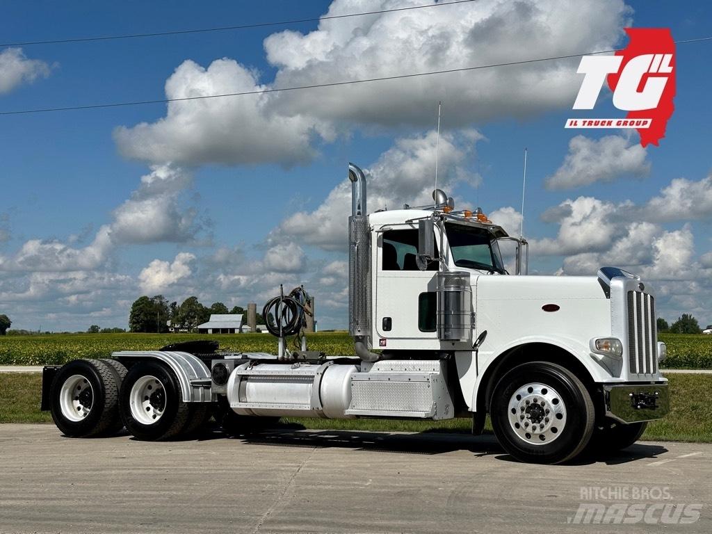 Peterbilt 388 Conventional Trucks / Tractor Trucks