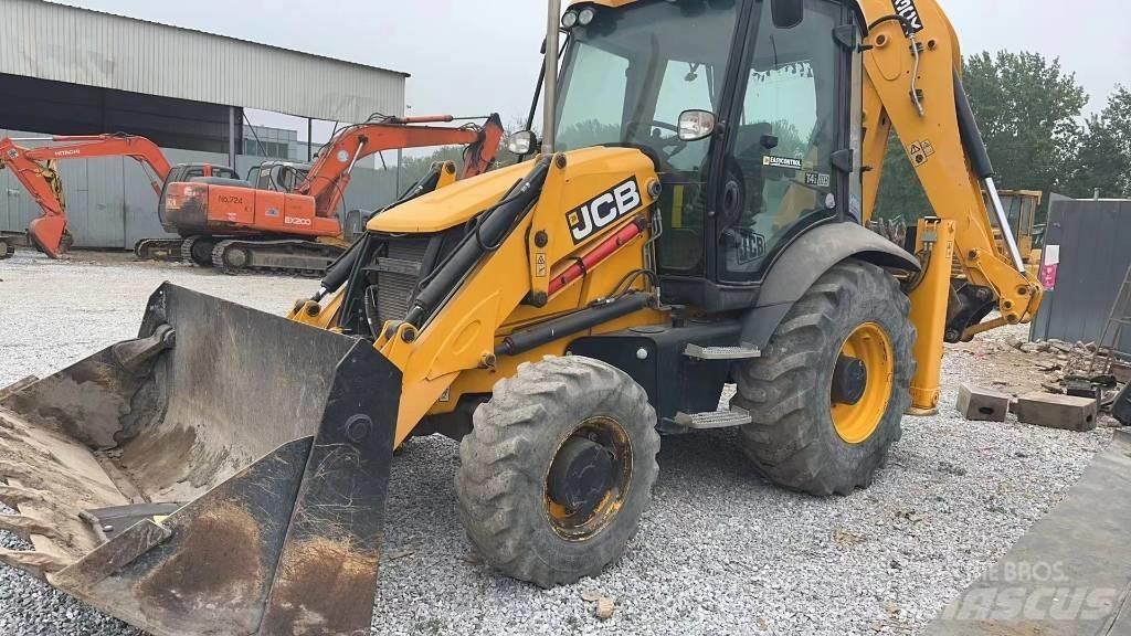 JCB 3CX Backhoe Loaders